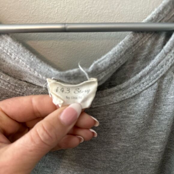 Oversized medium Gray, Purple, and Yellow Women's Top - Picture 4 of 8